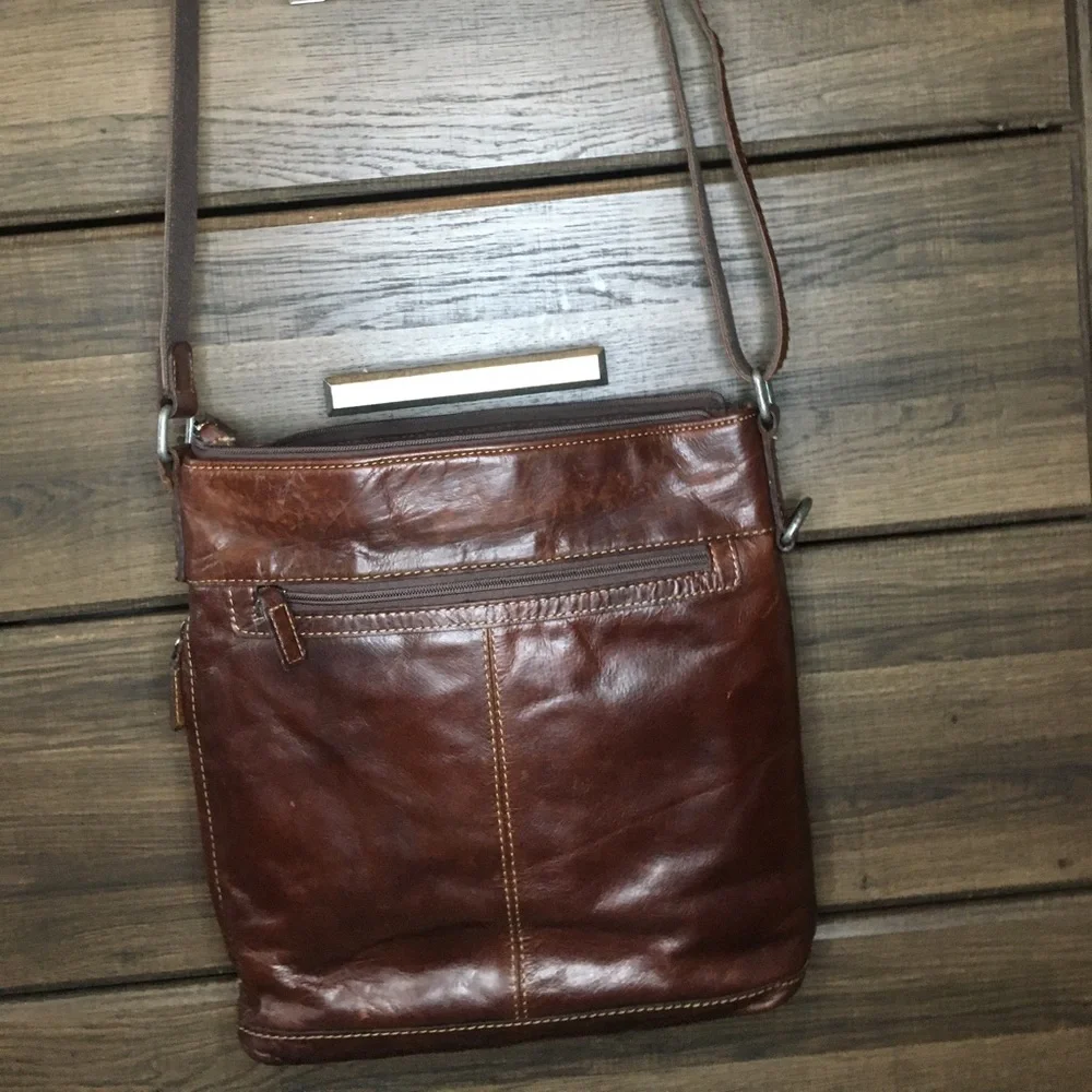 Jack Georges Voyager Crossbody Messenger Leather Bag